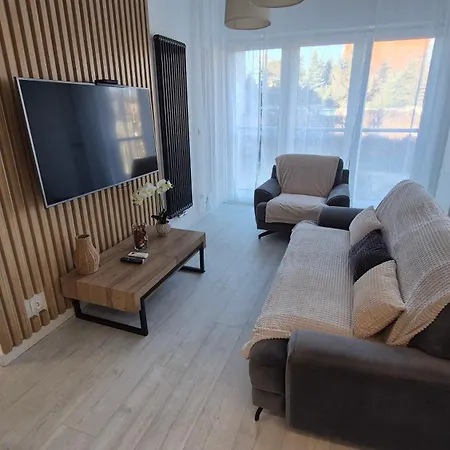 St Wojciech Hill Apartment, Free Parking, Air-conditioning, Self Check-in 24h Daire *