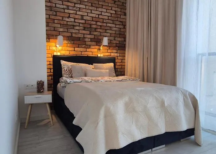 St Wojciech Hill Apartment, Free Parking, Air-conditioning, Self Check-in 24h