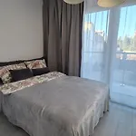 St Wojciech Hill Apartment, Free Parking, Air-conditioning, Self Check-in 24h