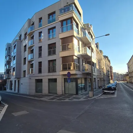 St Wojciech Hill Apartment, Free Parking, Air-conditioning, Self Check-in 24h * Poznan