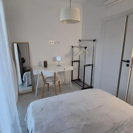 St Wojciech Hill Apartment, Free Parking, Air-conditioning, Self Check-in 24h * Poznan