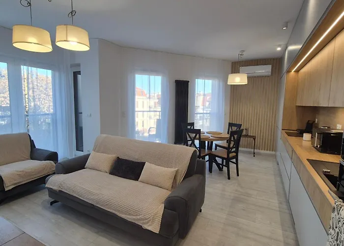 St Wojciech Hill Apartment, Free Parking, Air-conditioning, Self Check-in 24h شقة بوزنان