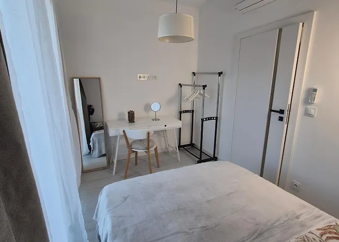 St Wojciech Hill Apartment, Free Parking, Air-conditioning, Self Check-in 24h * Poznań